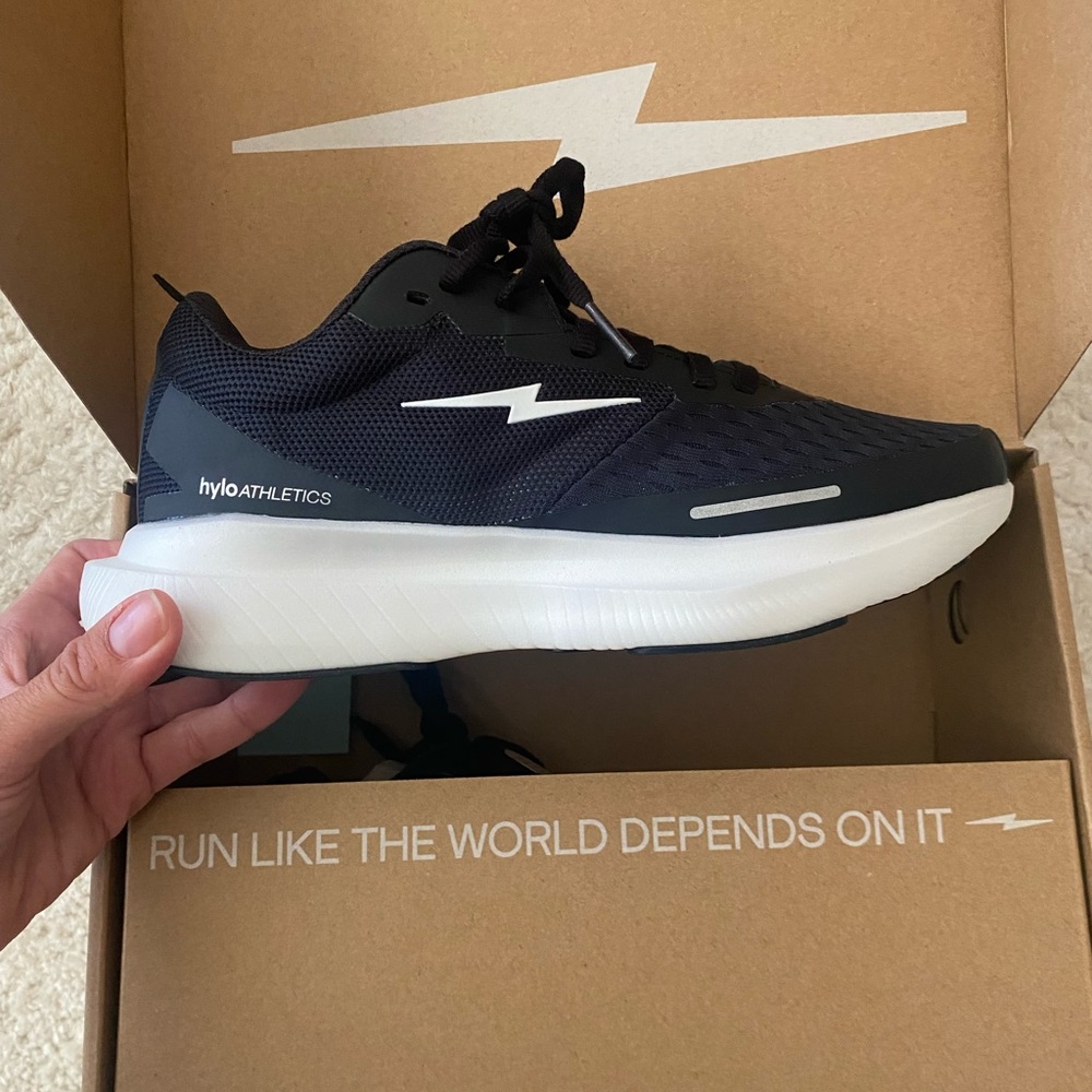 Hylo Athletic Black & White Athletic Shoes